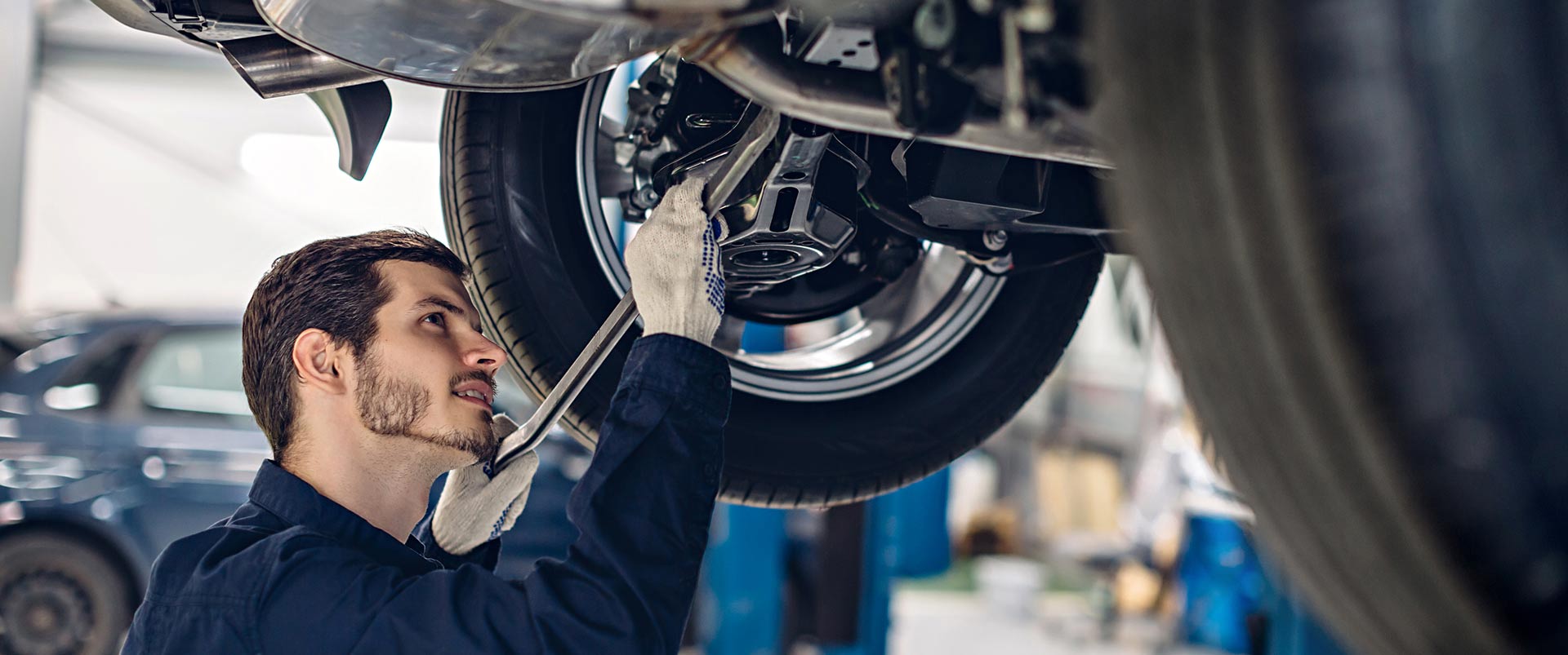 Red Star Tyres & Exhausts